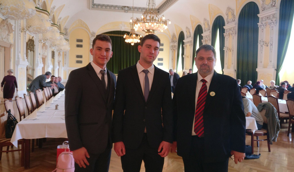 190412 osztv 03