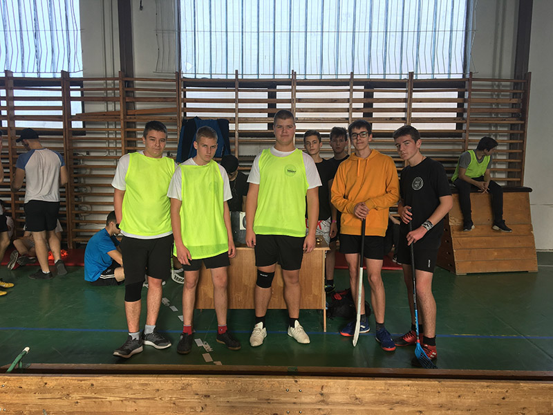 191219 floorball 04