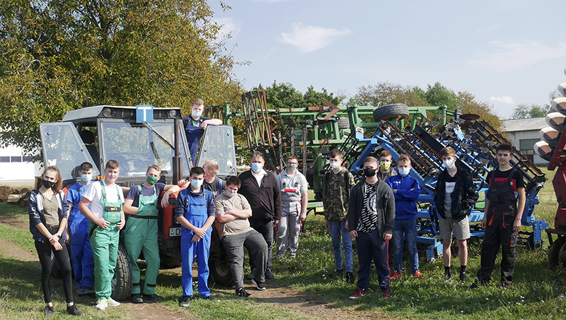 201005 traktor 02