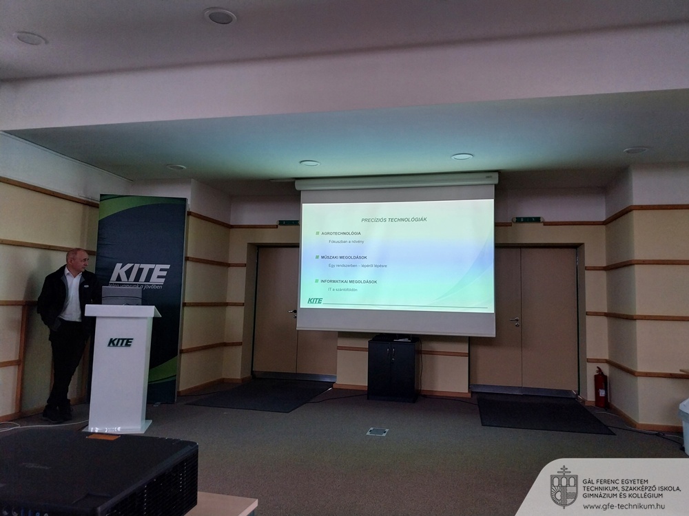 KITE 1 László Szládek