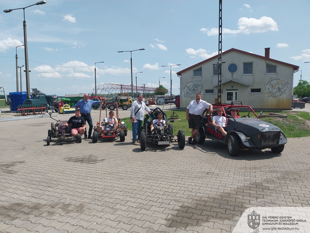 N k 10 László Szládek