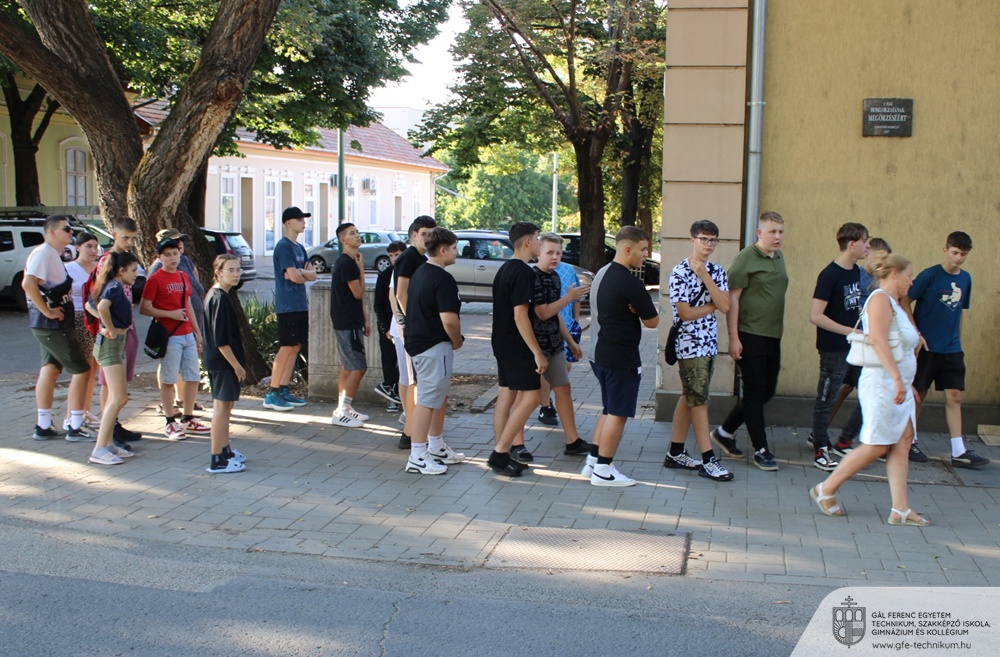 030 Zoltán Lupták